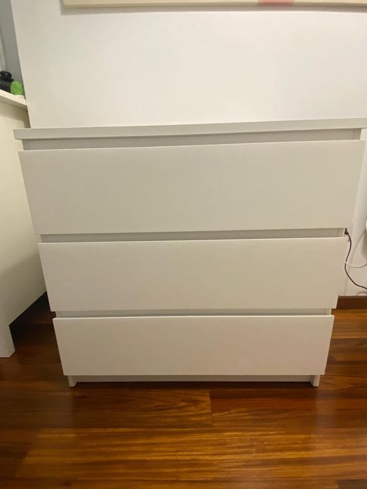 Comoda Ikea malm 3 gavetas como nova