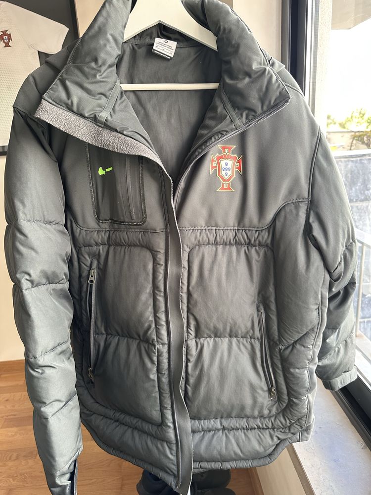 Casaco imoermeável cinzento exclusivo Nike Homem