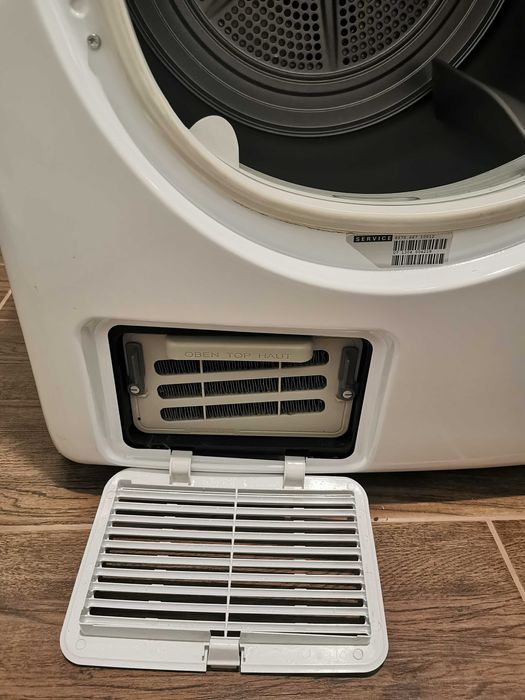 Suszarka kondensacyjna 6 kg WHIRLPOOL AZB 6670