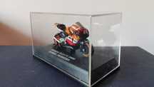 Mota de coleção Honda RC211V 2006 - Daniel Pedrosa