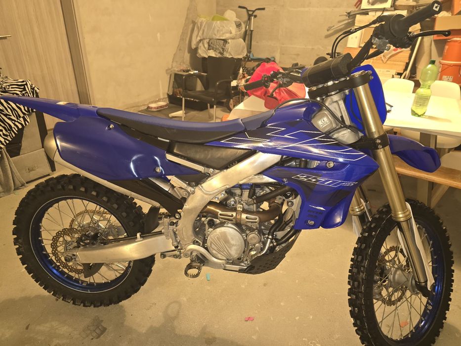 Yamaha YZ 250 F ( como nova )