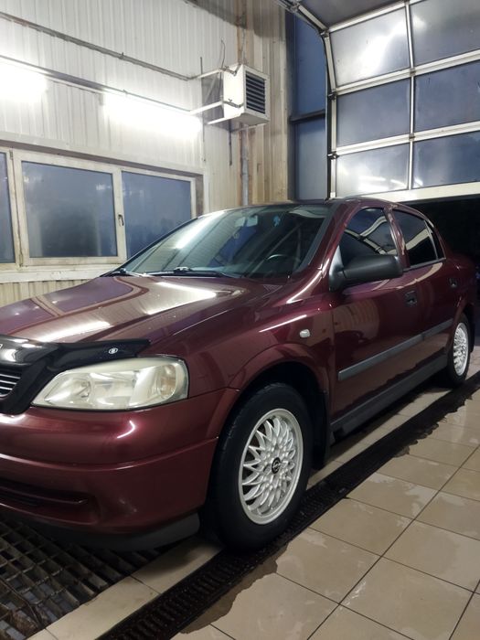 Опель Астра ...1,4.