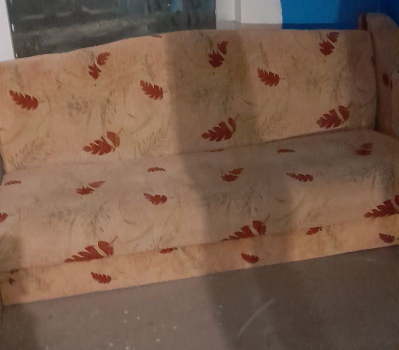 Продам диван - книжка у хорошому стані з самовивозом