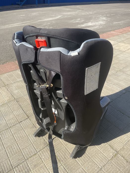 Дитяче авто крісло