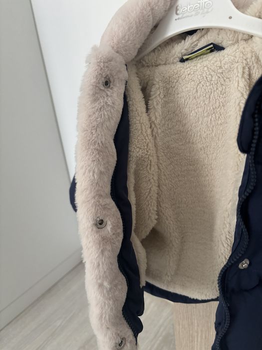 Зимова куртка на 9 місяців