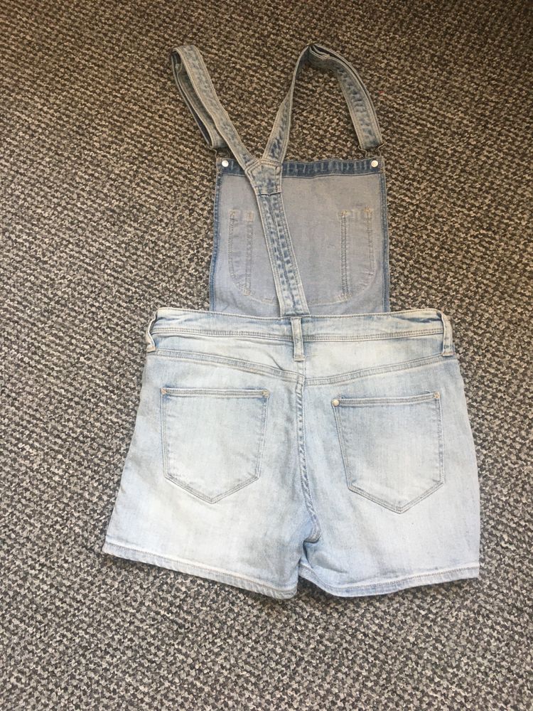 Krótkie spodenki ogrodniczki H&M