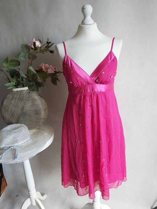 Różowa sukienka kamienie 34