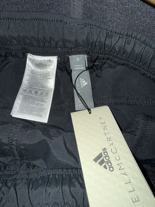 Шорти Adidas by Stella McCartney