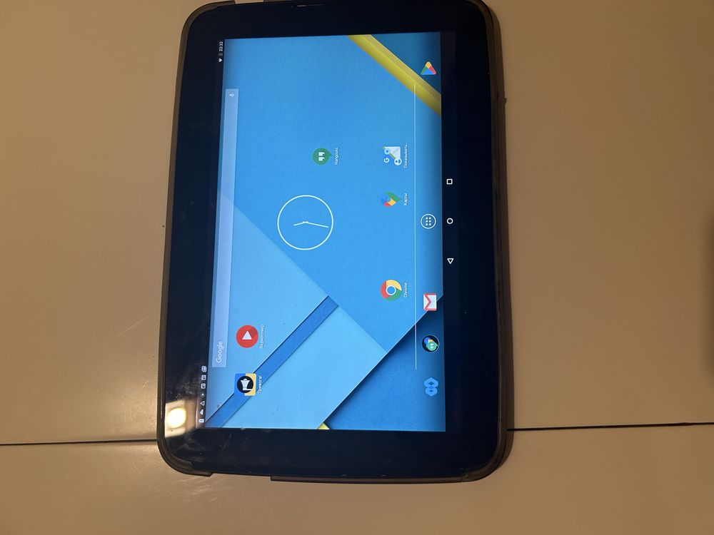 Планшет Nexus 10. В отличном состоянии. Смотрите фото. С чехлом