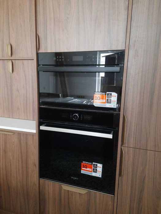 Мікрохвильова піч (НВЧ) вбудовувана Whirlpool AMW6440FB