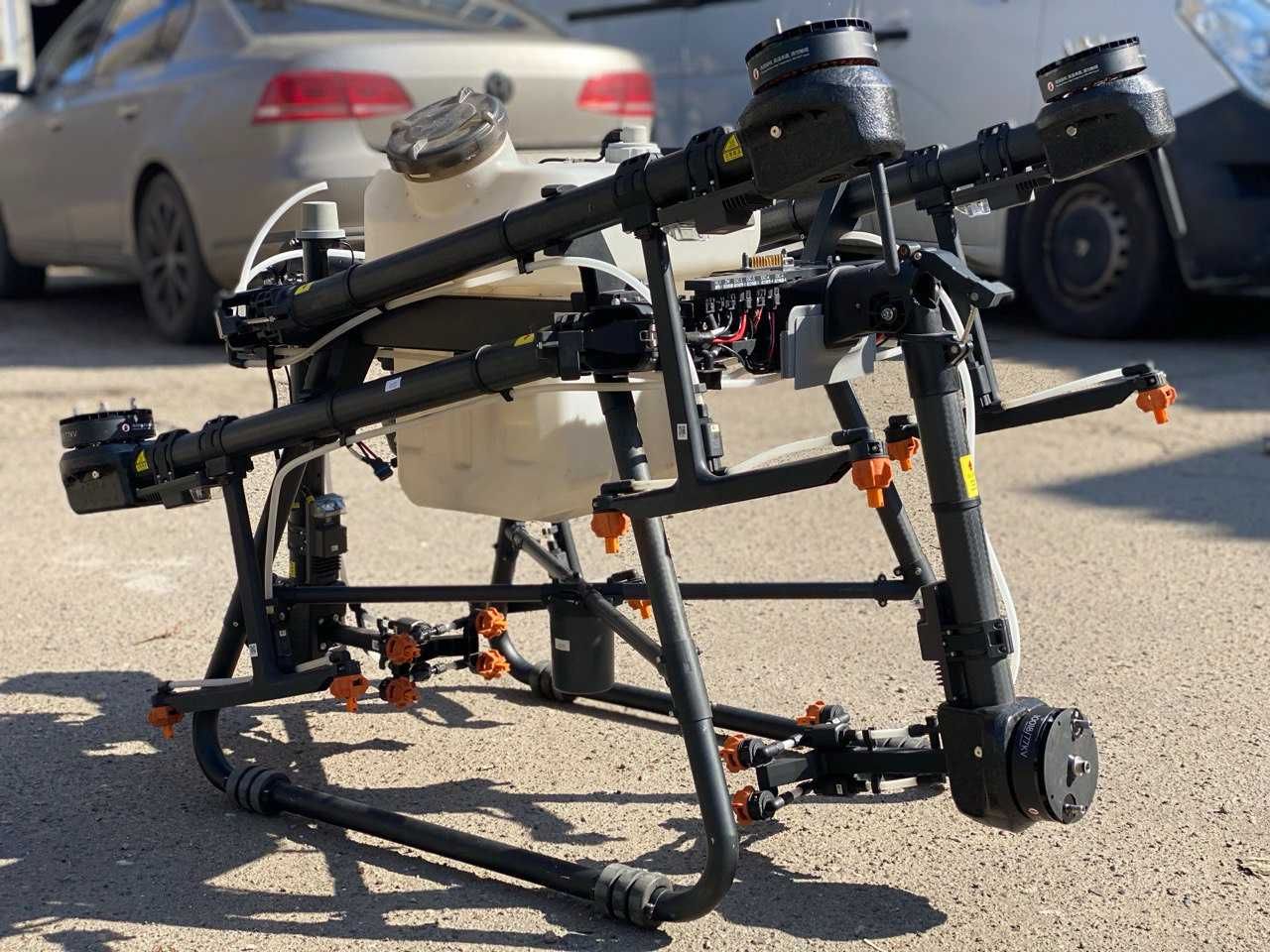 DJI AGRAS T30 Агрокоптер