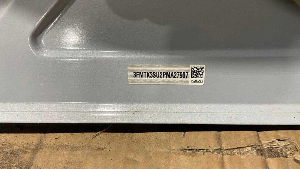 Двері дверь ліві взборі A3 Мустанг Матч-Е Ford Mustang Mach-E 2020 -