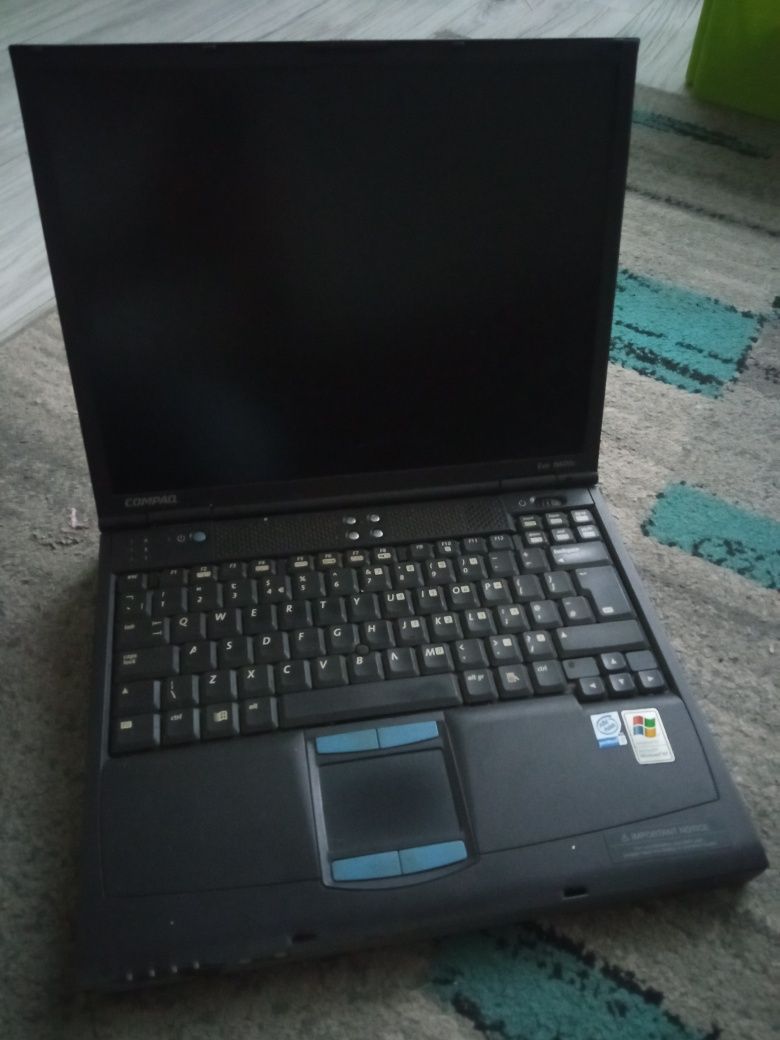 Stare laptopy compaqu Toshiba