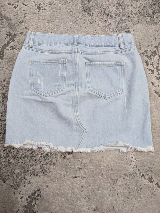 Джинсова спідниця.