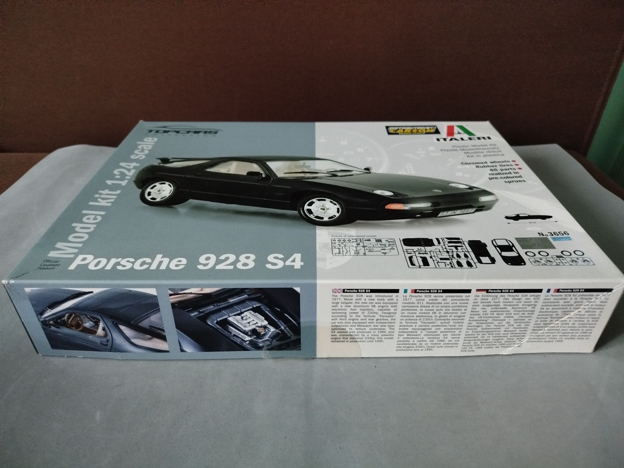 Porsche 928 S4 1:24 Italieri
