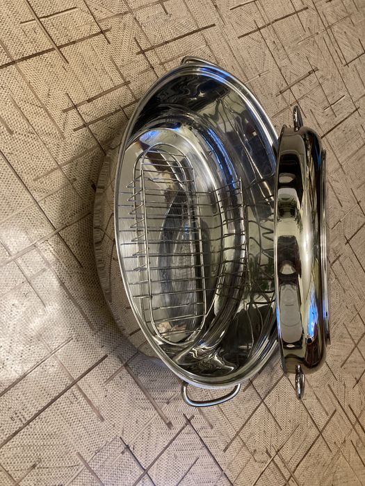 Продається жаровня овальна BergHOFF з кришкою-сковородою 9 л.