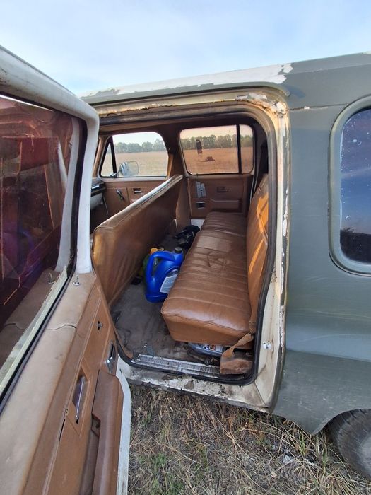 Продам шевроле субурбан