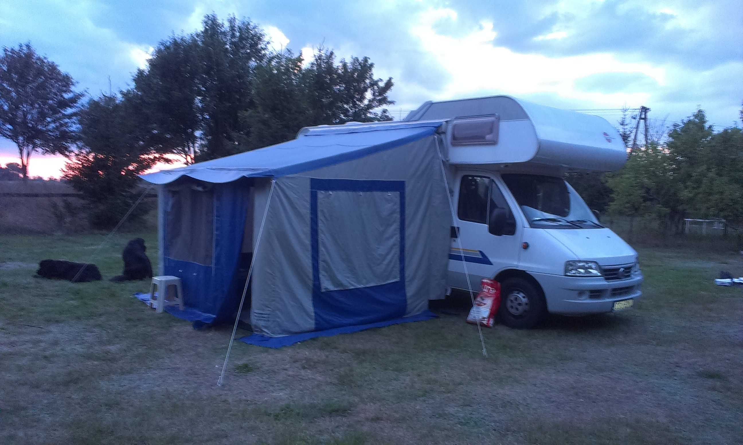 Przedsionek-namiot do kampera przyczepy kempingowej duży solidny