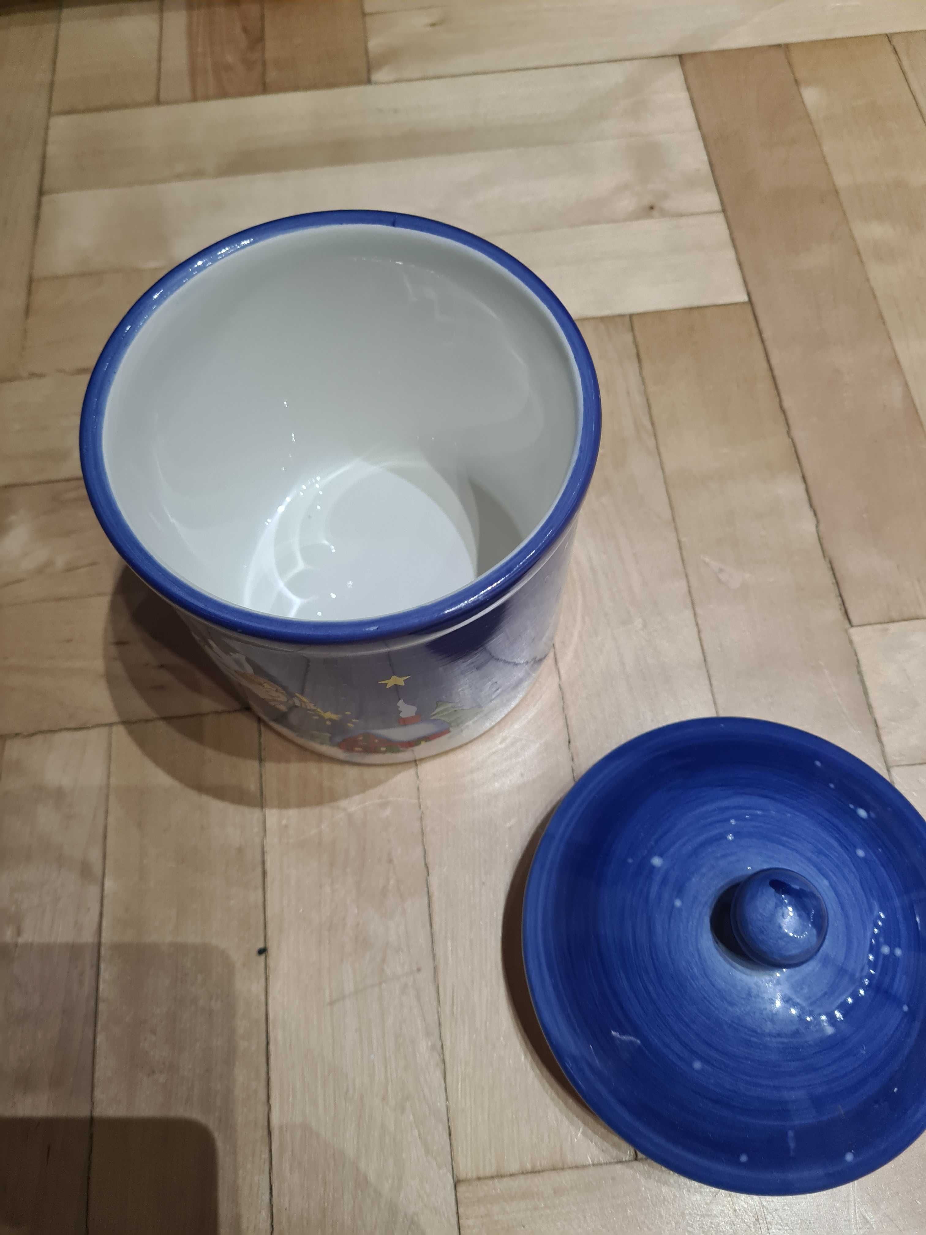 Porcelanowy, świąteczny pojemnik na ciastka lub inne łakocie