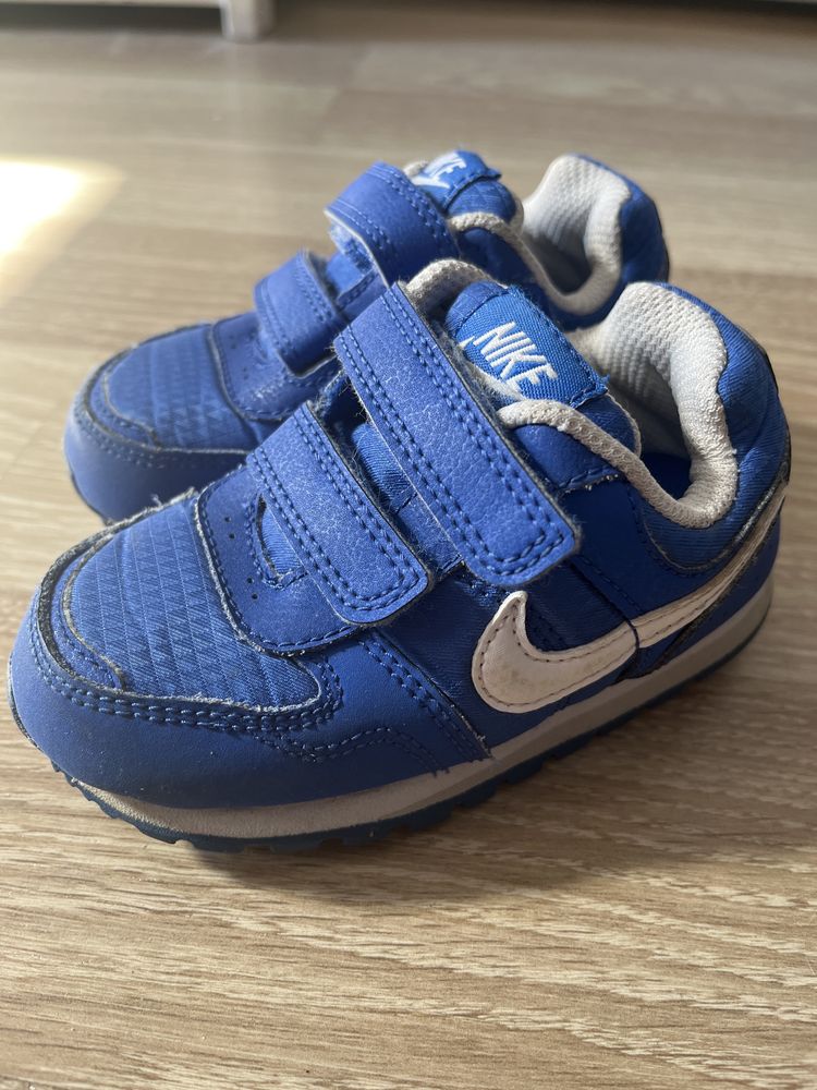 Buty buciki dla chłopaka nike sneakersy niebieskie na rzepy 21