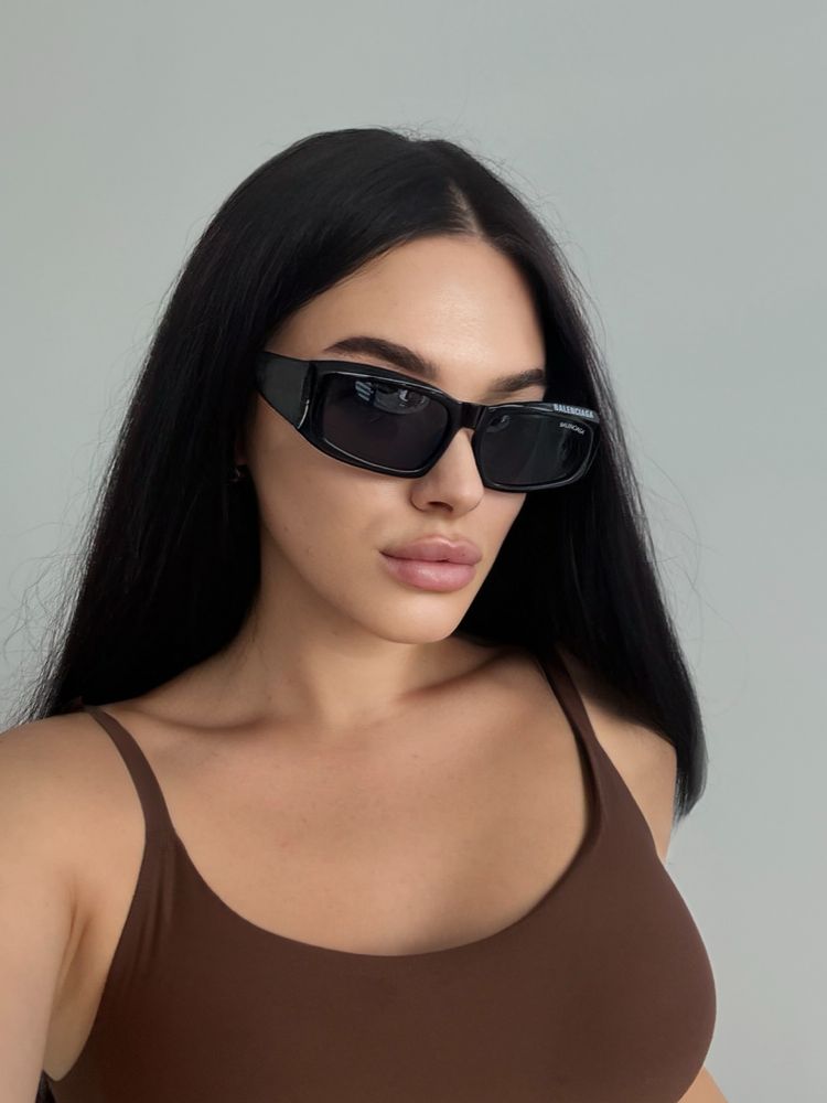 Czarne nowe okulary balenciaga
