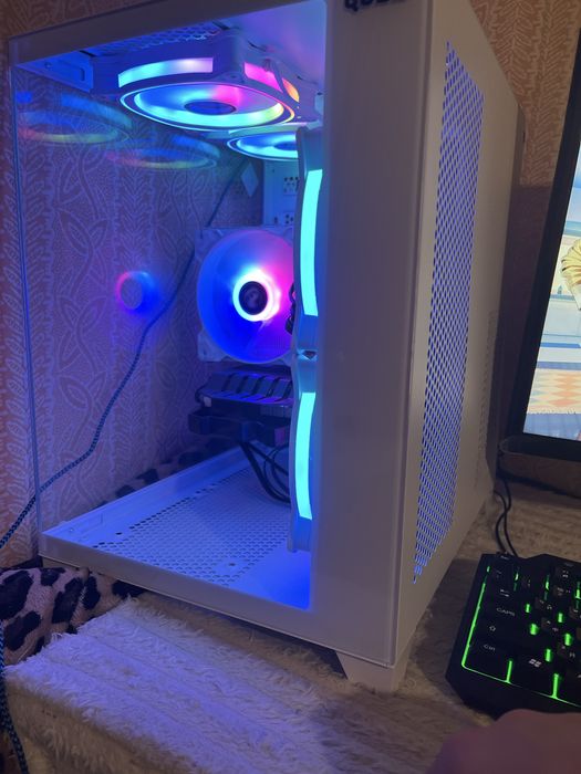 (отправка по предоплате)ДЕД! RX 570 8GB+16 ядер+32GB ОЗУ