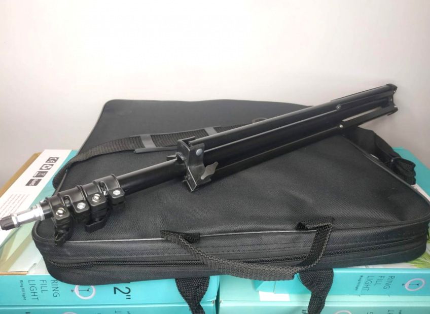 Кольцевая лампа 45 см со штативом для визажиста, косметолога