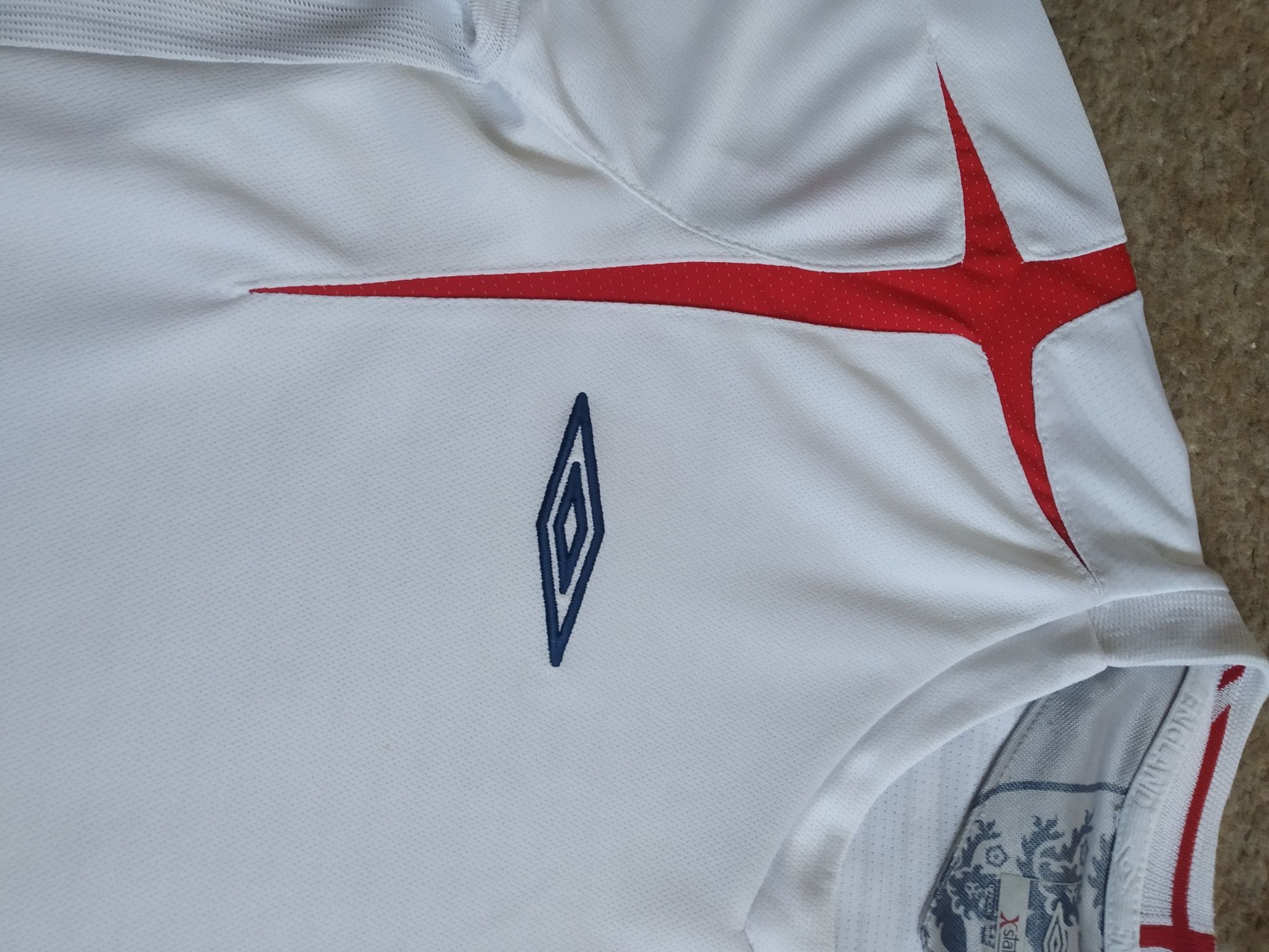 Oryginalna koszulka piłkarska reprezentacji Anglii.  Umbro.