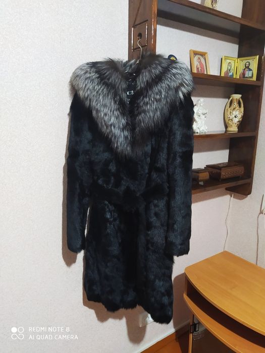 Натуральна шуба з хутра козлика