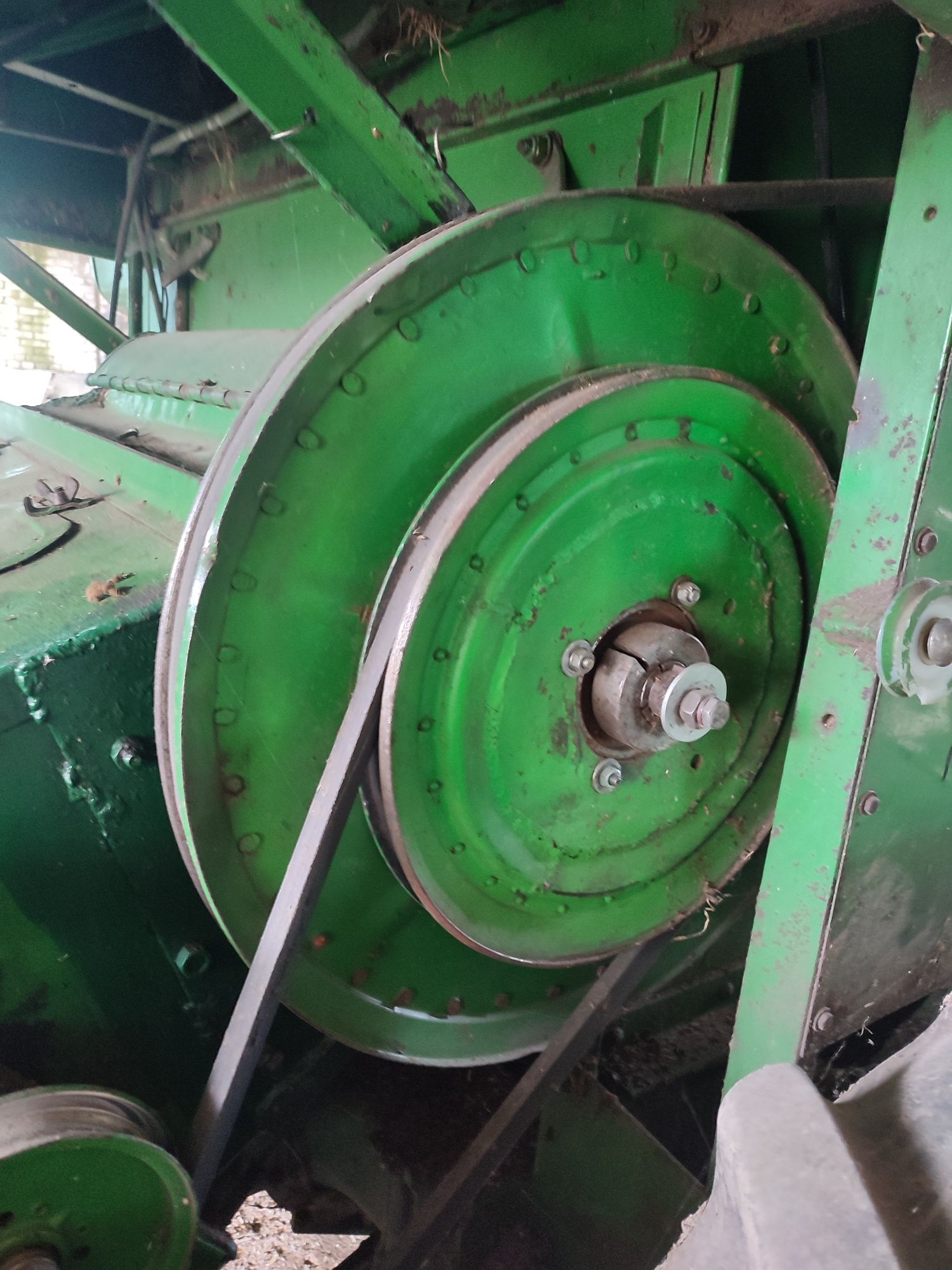 John Deere 1032 комбайн зернозбиральний джон дір
