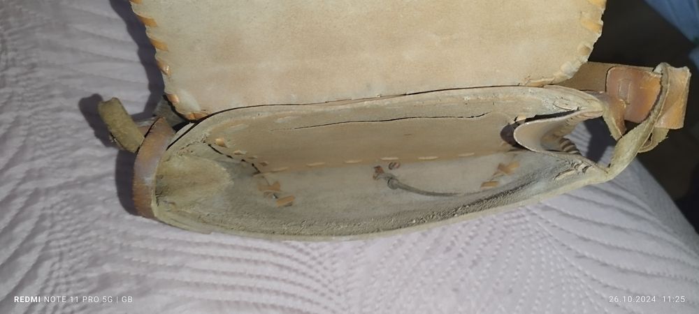 Sprzedam starą torebkę z prawdziwej skóry własnoręcznie robioną