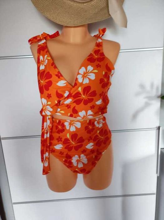 Ciekawy strój dwuczęściowy duży XXL