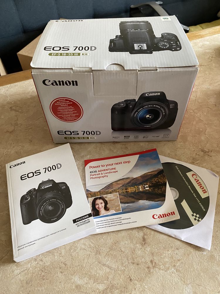Фотоапарат Canon EOS 700D + EF-S 18-55 III Kit + сумка + карта пам’яті