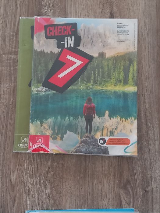 Manuais 7. ano escolaridade e respetivos cadernos de atividades