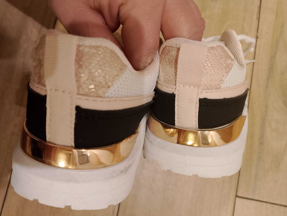 Buty adidasy dla dziewczynki