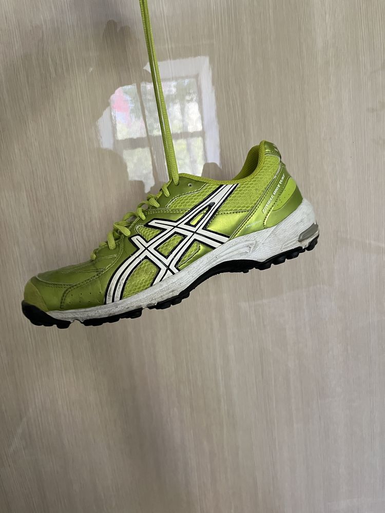 Asics зелені