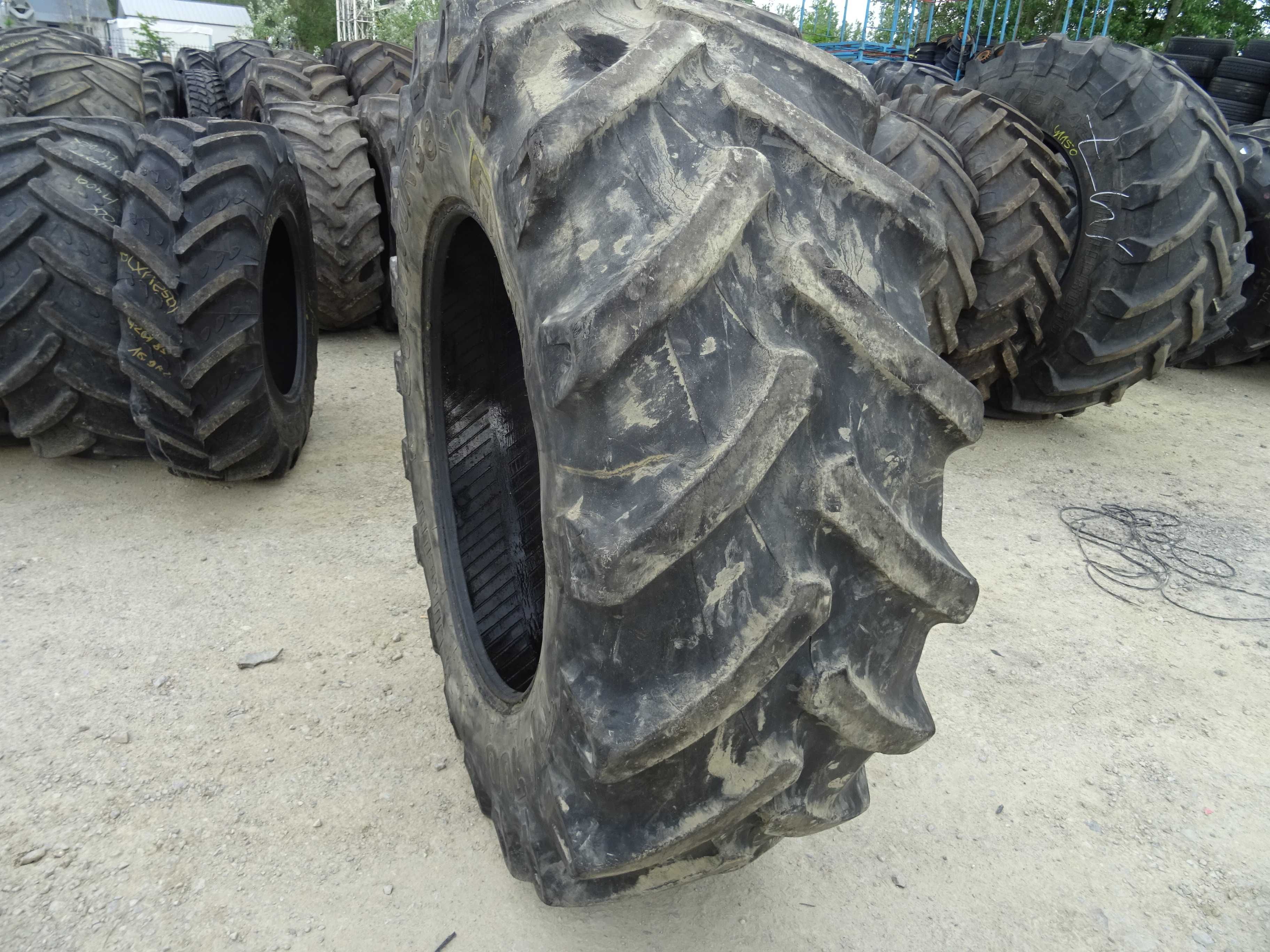 Opona 580/70R38 PIRELLI TM 700  (1500 netto)