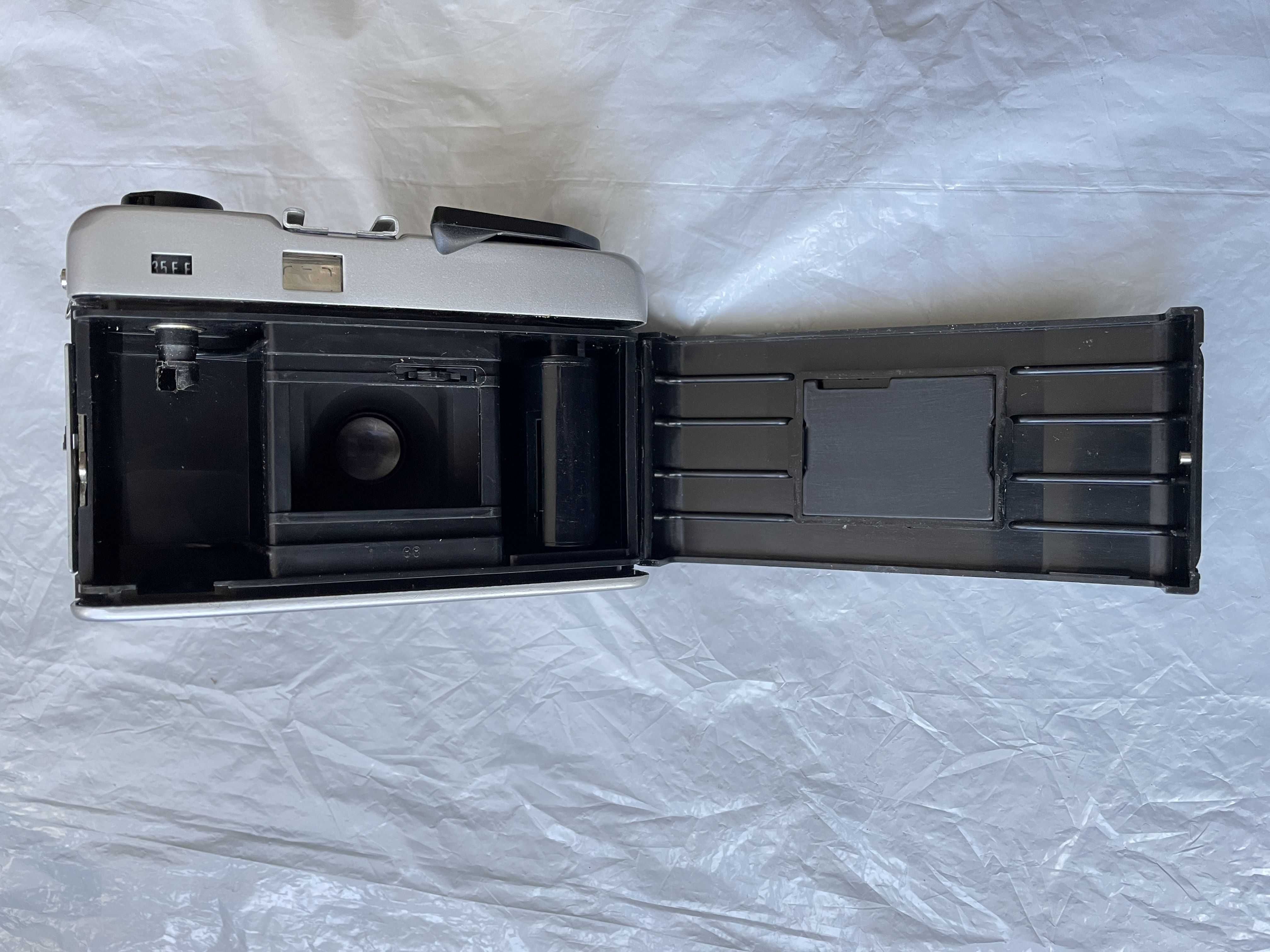 Aparat analogowy Beirette - vsn z obiektywem Meritar sprzed 1986 r.