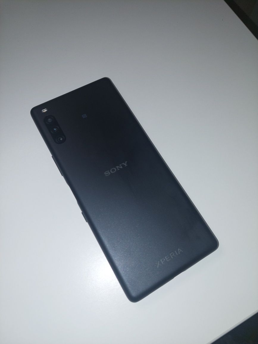 Sprzedam. Sony XPERIA L4