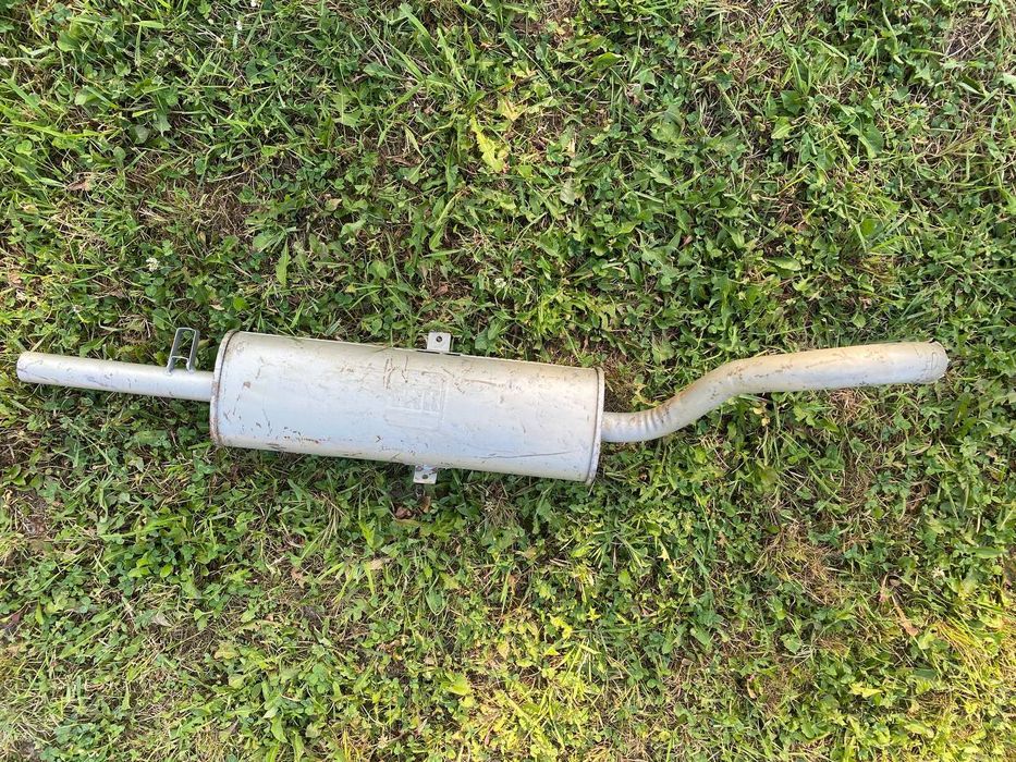 Глушник новий ВАЗ 2106 2101 2103 не встановлювався