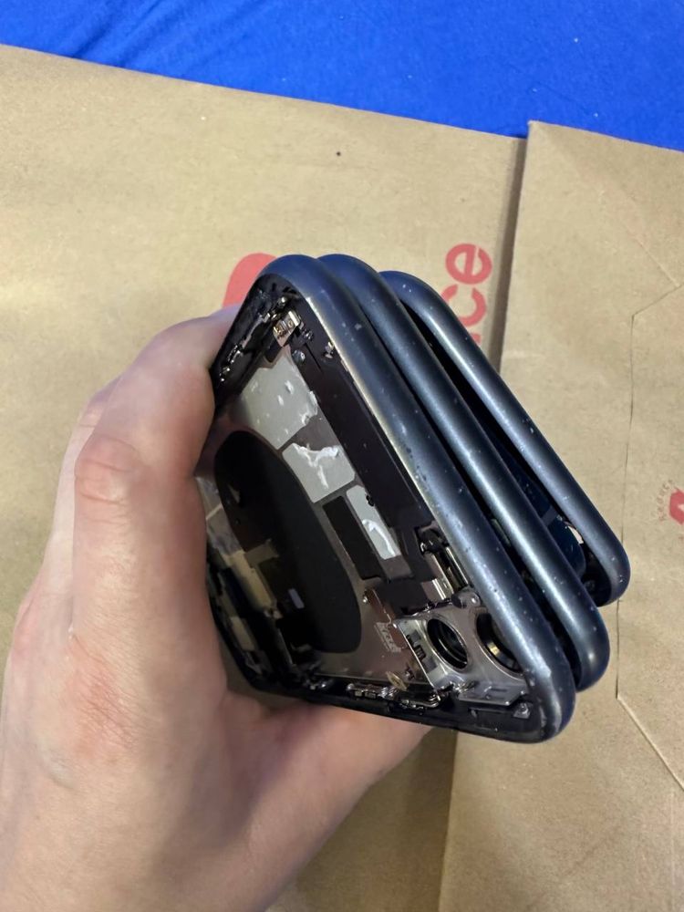 Корпус iphone 11,12 з шлейфами