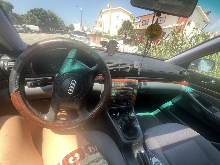 Audi A4, pode trazer mecânico carro impecável