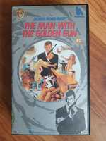 Człowiek ze złotym pistoletem film VHS James Bond