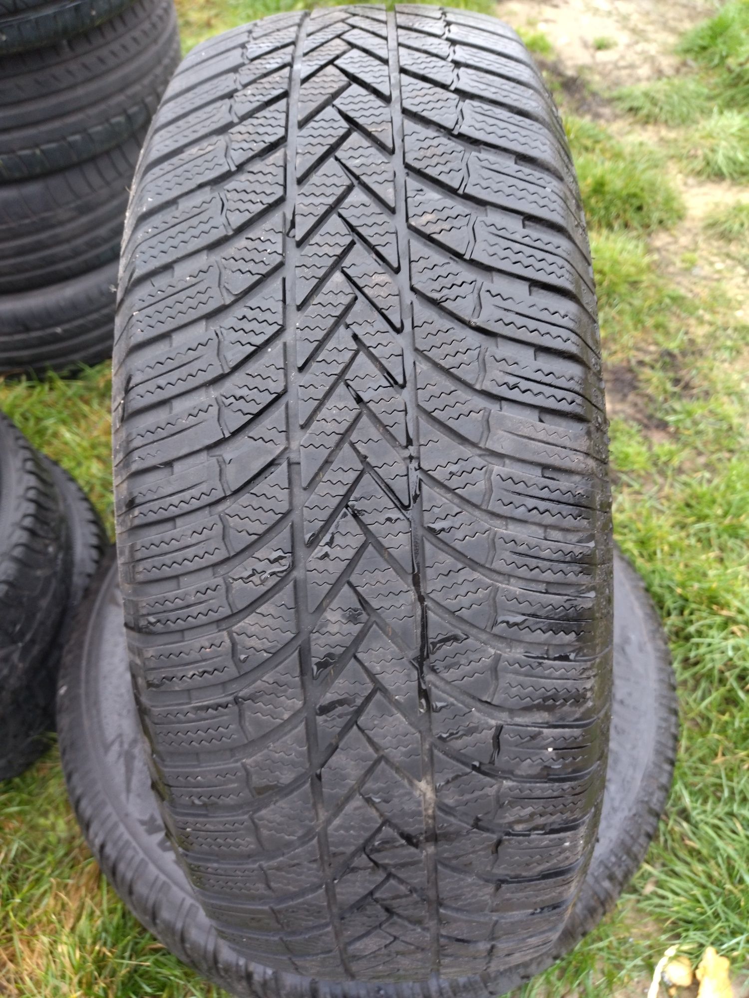 Opony zimowe 265/65R17 Bridgestone