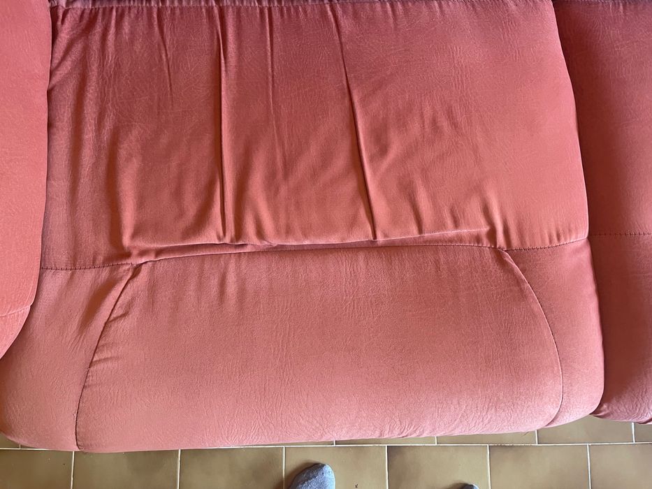 Sofá 3 lugares em bom estado