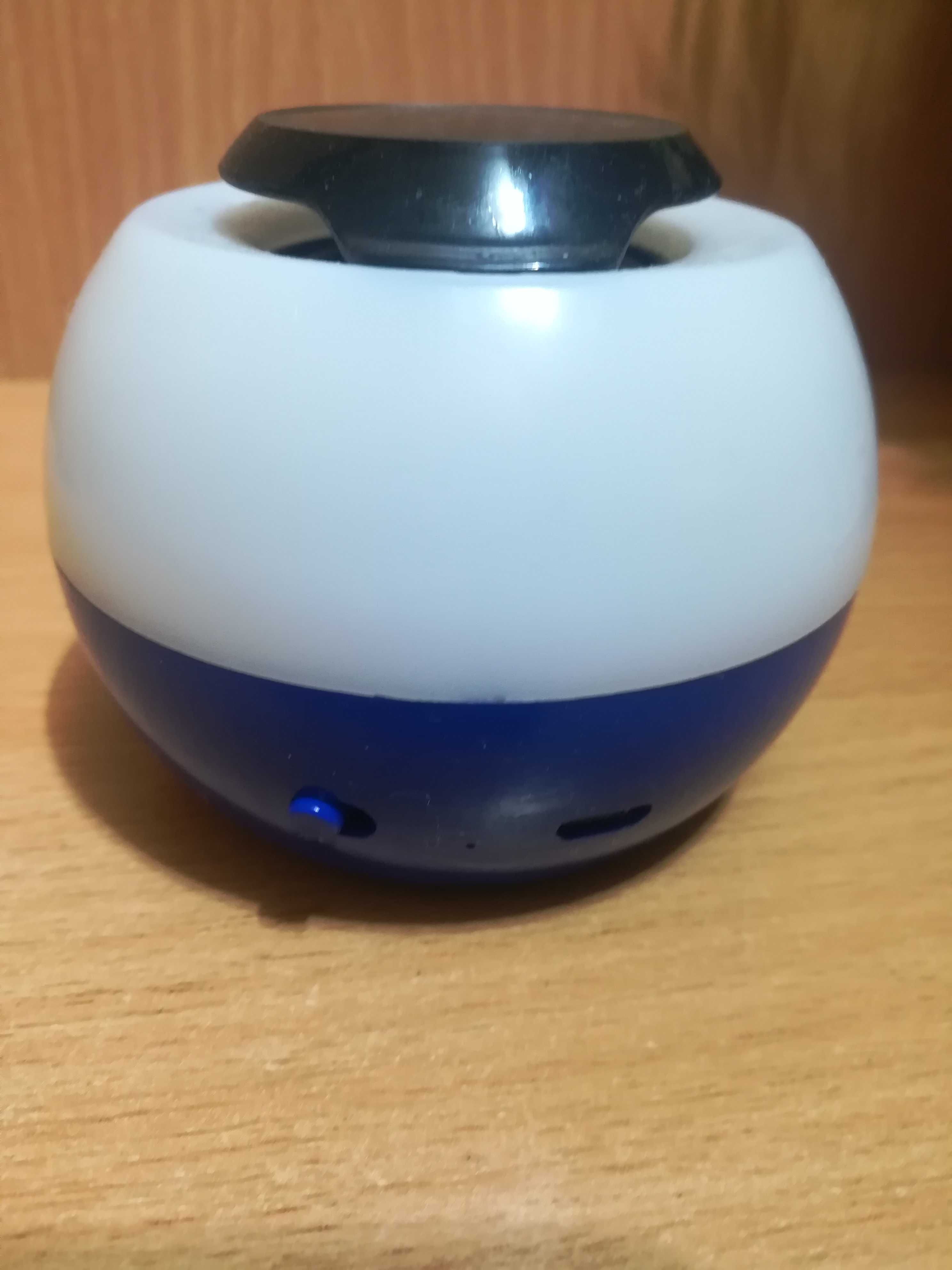 Продаю светодиодную Bluetooth колонку -шар для смартфонов и планшетов.