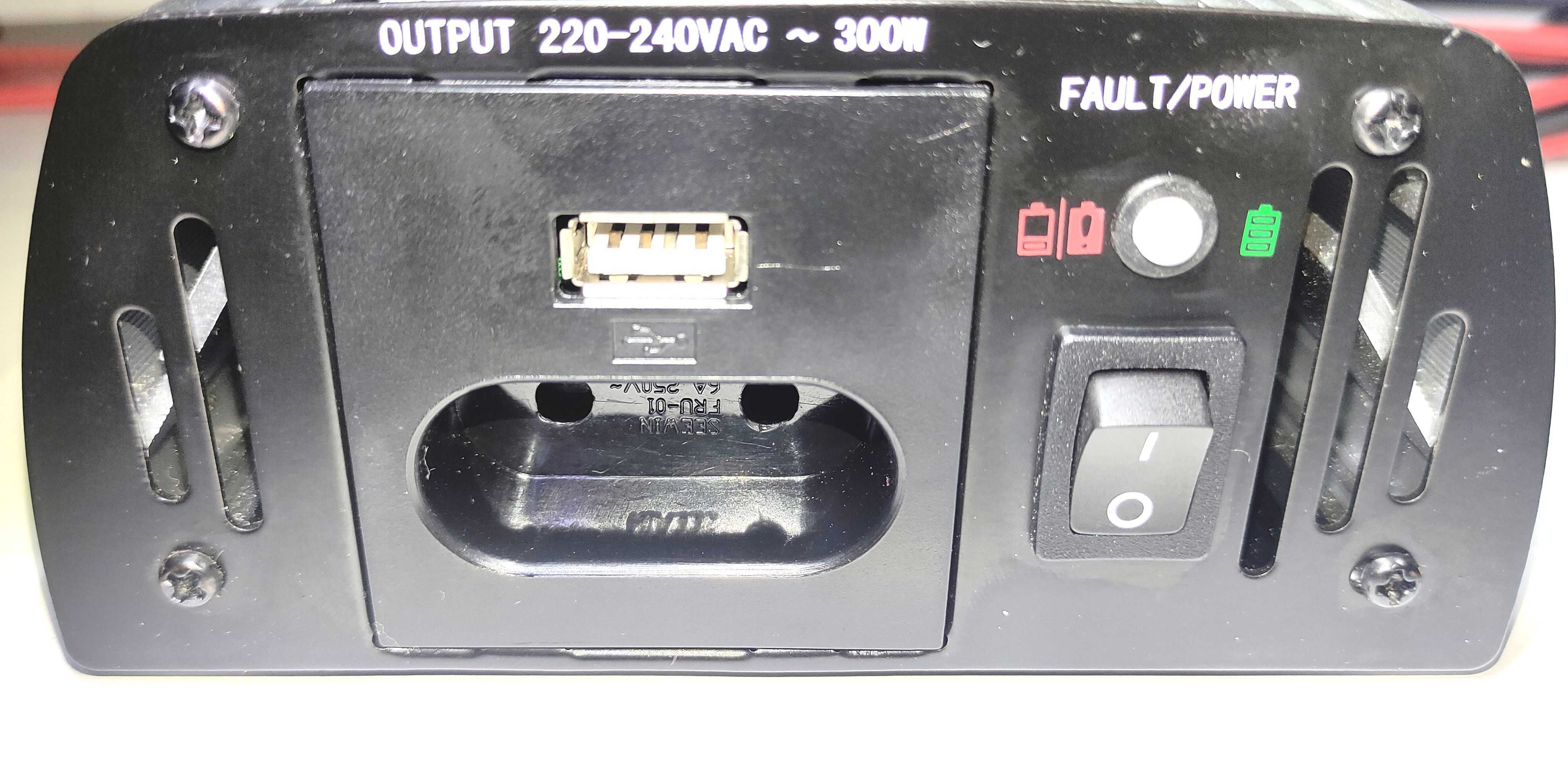 Conversor Inversor Tronic 12V para 220V (230V) 300W USB