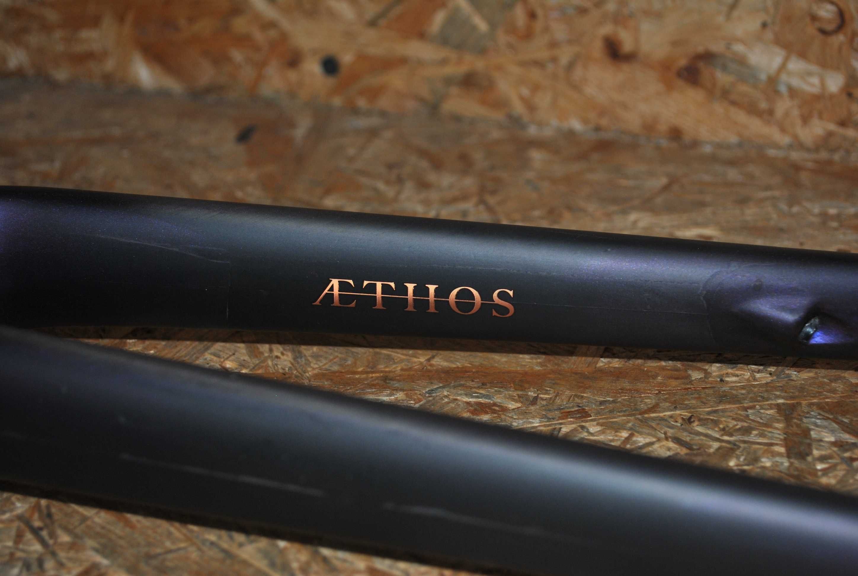 Specialied S-Works Aethos Nowy Carbon Widelec Szosa DISC 339g fork