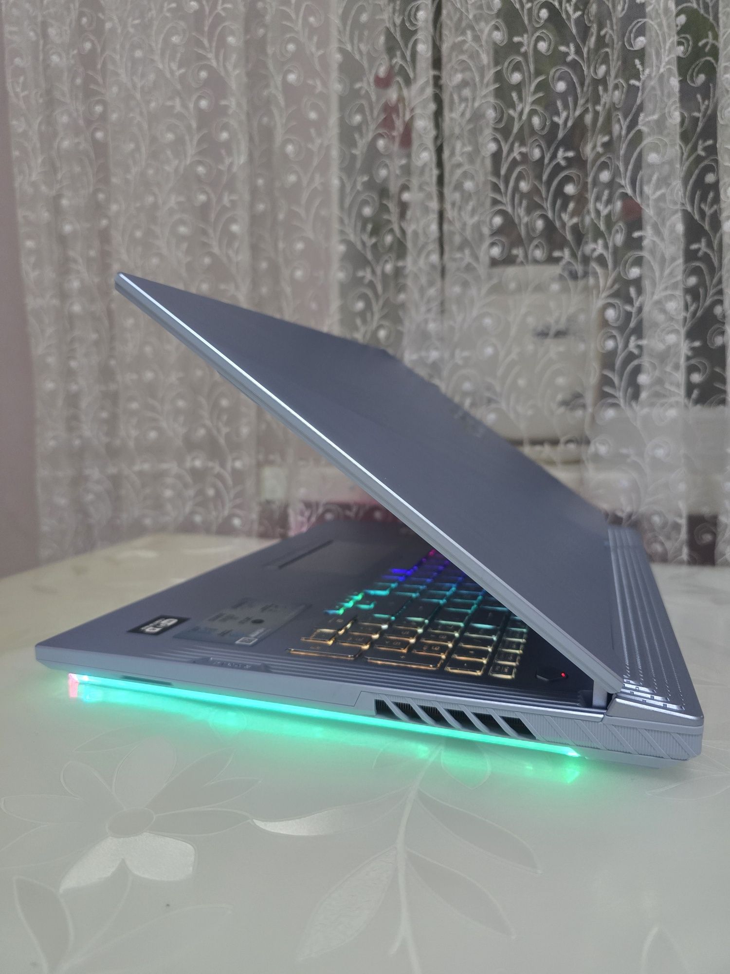 Asus ROG Strix 17.3/144Hz/SSD:1TB/2070 Super 8GB/i7-10750/RAM:16/Новий