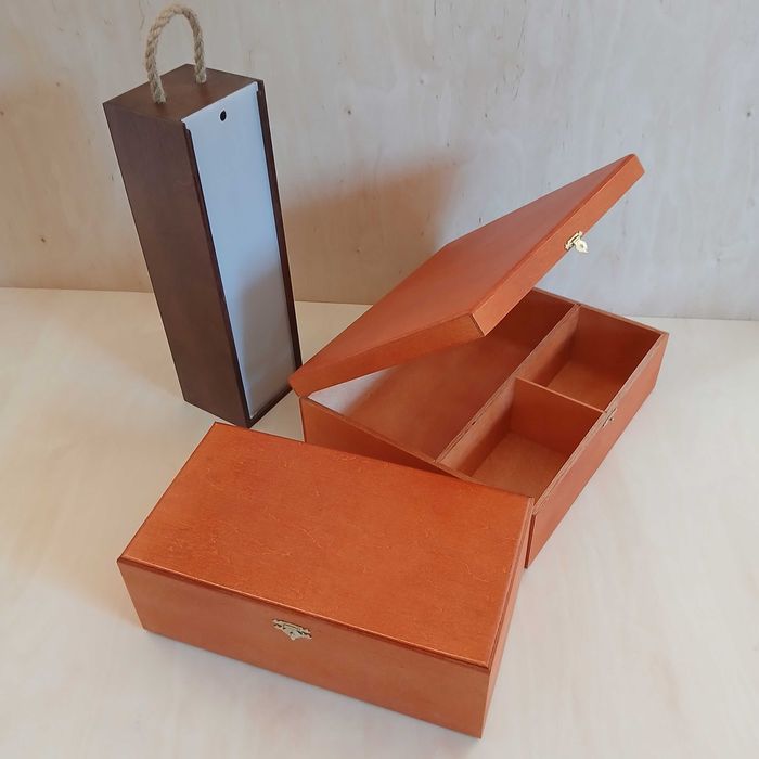 Skrzynka, pudełko, kasetka, opakowanie na wino